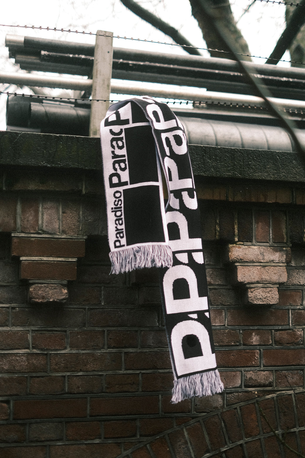 Experimental Jetset • Paradiso Sjaal